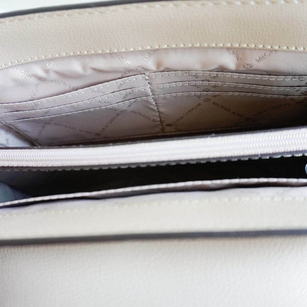 Michael Kors Mott L Xbody Leather Bag Bisque - Picture 7 of 8